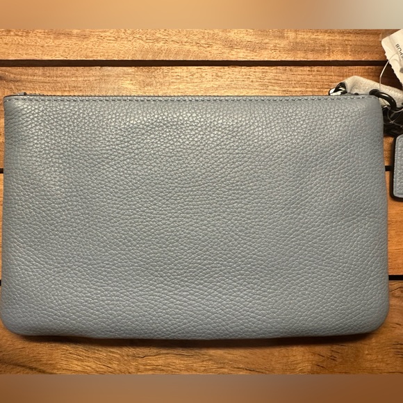 Coach Bluebell Small Wristlet NWT Chic and Stylish - Picture 6 of 11